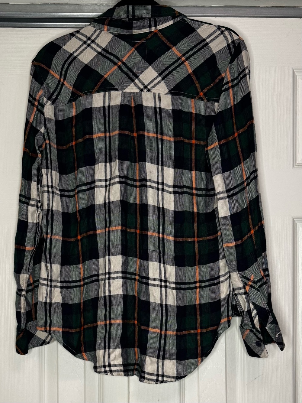 Rails Hunter Green Navy and Orange Plaid Button-Down Shirt - Size M NWT - Picture 5 of 6